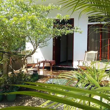 Green Garden Guest Mirissa Exterior photo