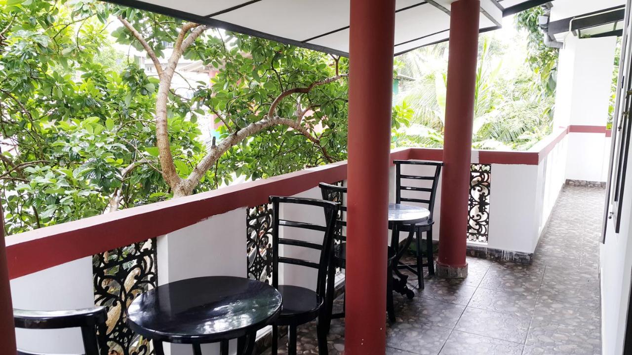 Green Garden Guest Mirissa Exterior photo